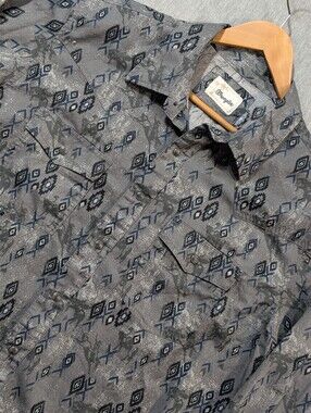 Wrangler Western Pearl Snap Shirt Men's XLT Grey Aztec Cowboy All Over Print